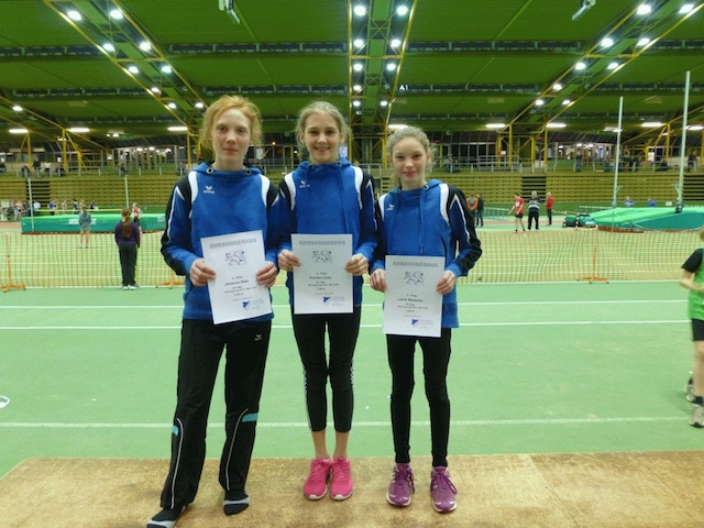 Johanna Nies, Franka Linse und Laura Maiworm (alle Jahrgang 2001)